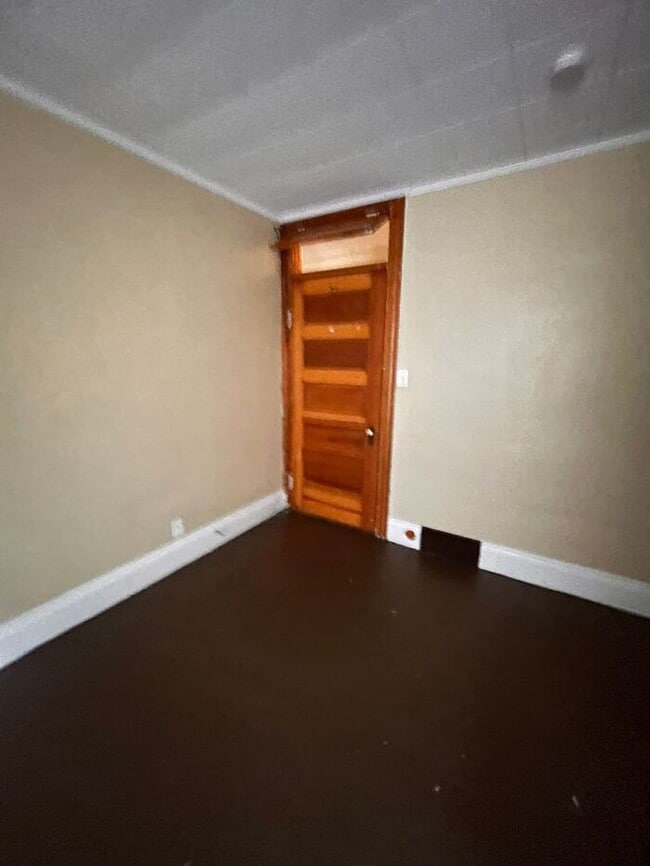 Building Photo - Cozy 2-Bedroom Apartment in a Prime Locati...