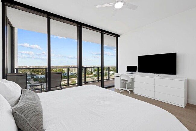 Building Photo - 900 N Ocean Blvd