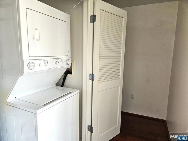 Building Photo - 3104 City Pl