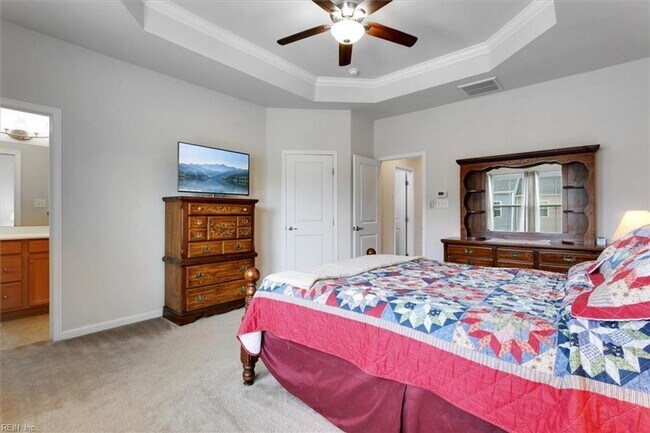 Building Photo - 3 bedroom/ 2 full bathroom and 1 half bathroom -Villages at Candle Station