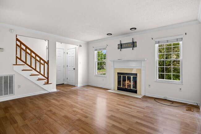 Building Photo - 8807 Ryegate Dr