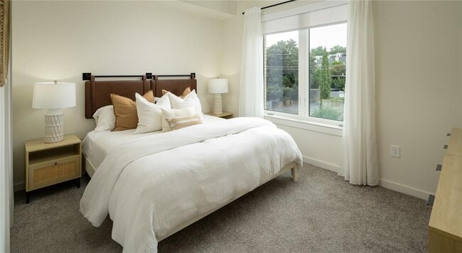 Building Photo - 400 Bishop St NW