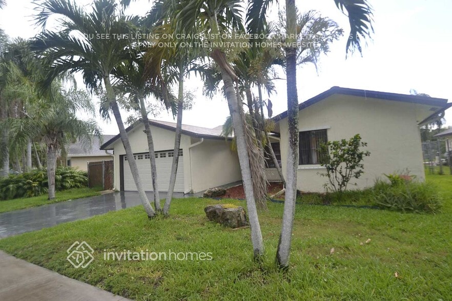 Building Photo - 4933 NW 96th Terrace