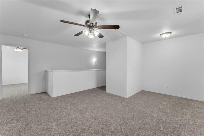 Building Photo - 4404 SW Gallatine Ave