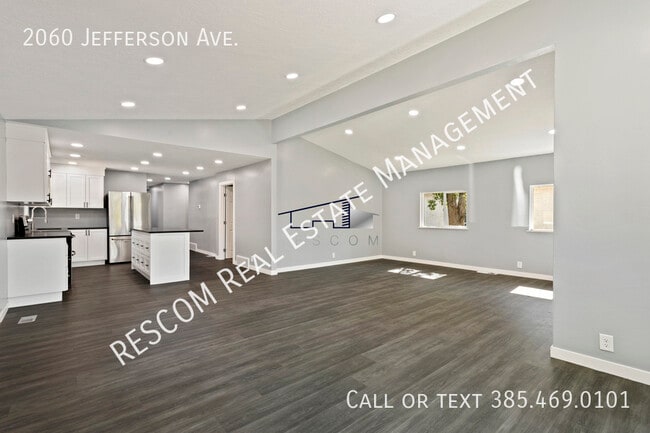 Building Photo - 2060 Jefferson Ave