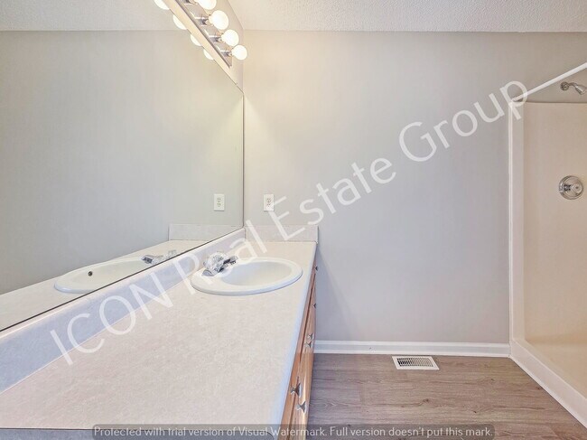 Building Photo - 3/2.5 home on large lot -Powder Springs