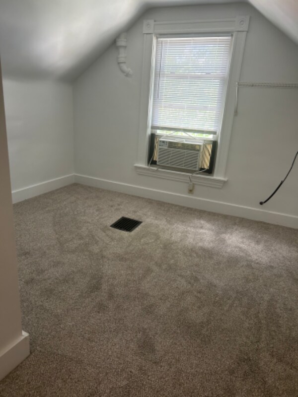 Building Photo - 3100 Markbreit Ave