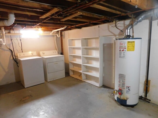 Building Photo - Spacious Home in Palisade