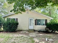 Building Photo - 800 Clark St