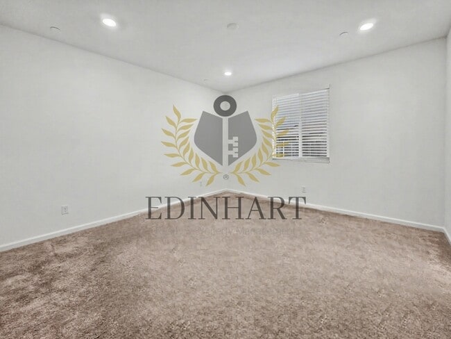 Building Photo - 7198 E Normal Ave