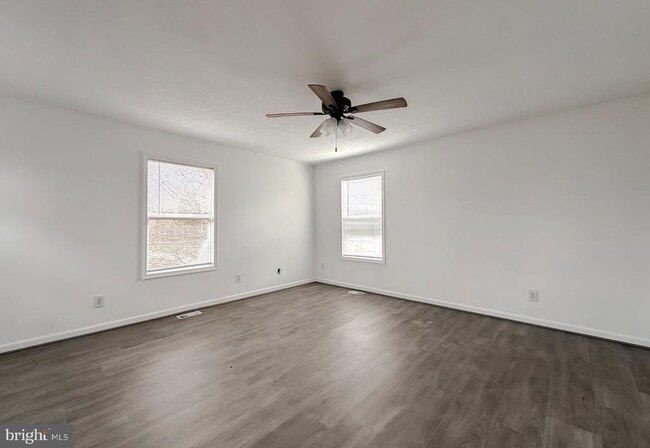 Building Photo - 35972 Washington Ave