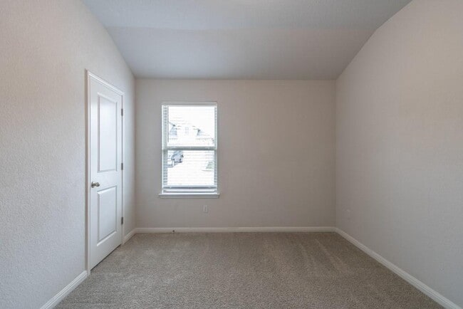 Building Photo - 1605 Gerald Ln