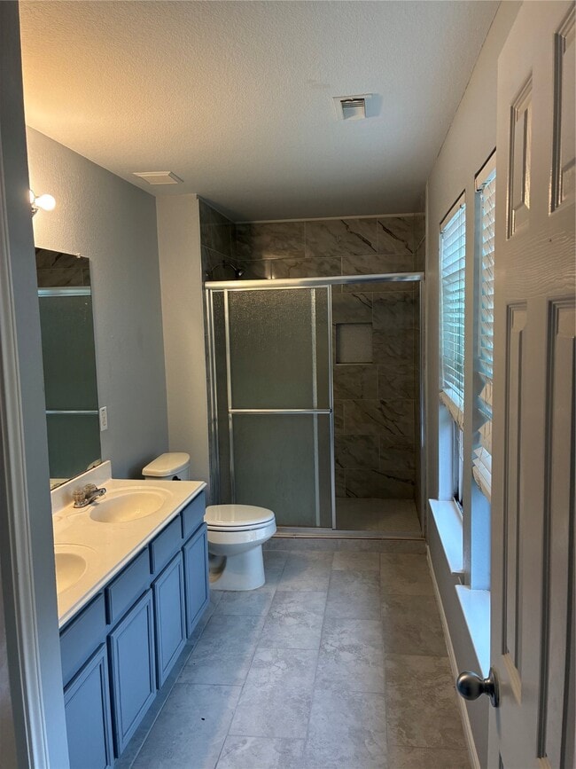 Building Photo - 9126 Kendale Dr