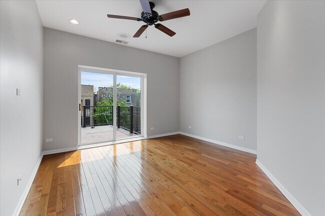 Building Photo - 7717 N Marshfield Ave