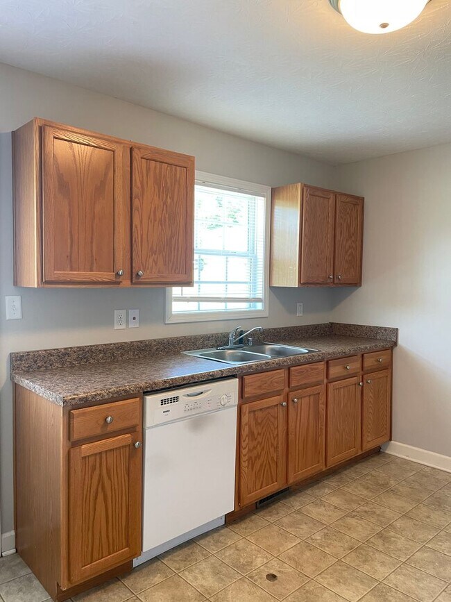 Building Photo - Lower Stone Apartments
