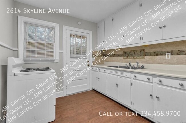 Building Photo - 2614 Skyline Ave