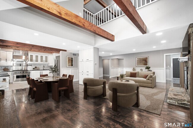 Building Photo - 17 Ferry Ln