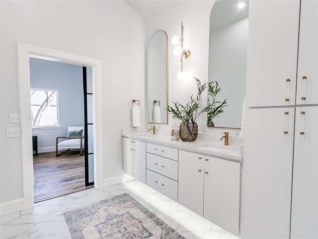 Building Photo - 2101 NW 60th St