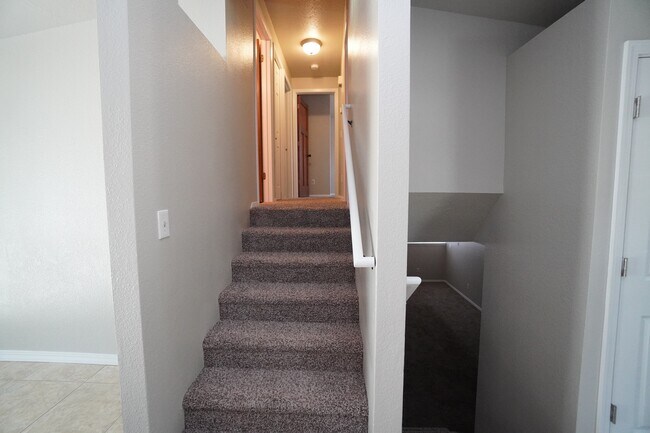 Building Photo - 698 Berwick Dr