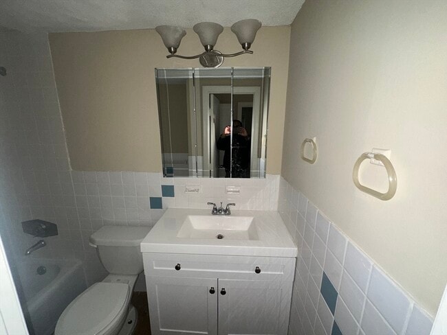 Building Photo - 375 Harvard St