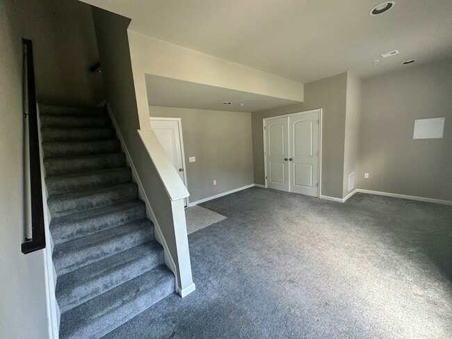 Building Photo - 115 High Pointe Dr