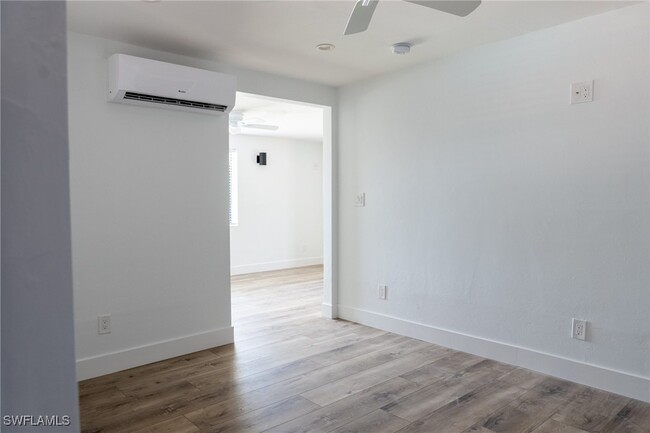 Building Photo - 14562 Riverside Dr