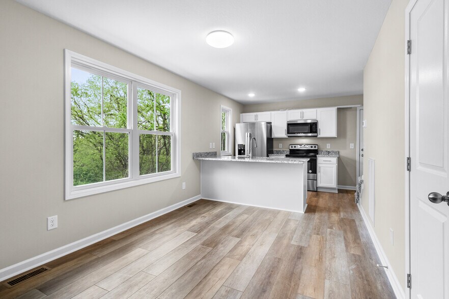 Building Photo - 104 Duncan St