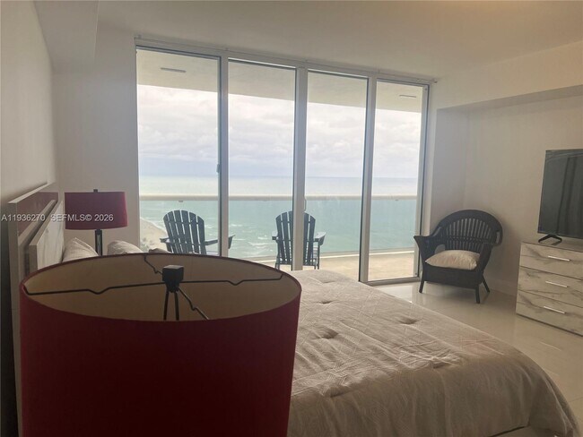 Building Photo - 1830 S Ocean Dr