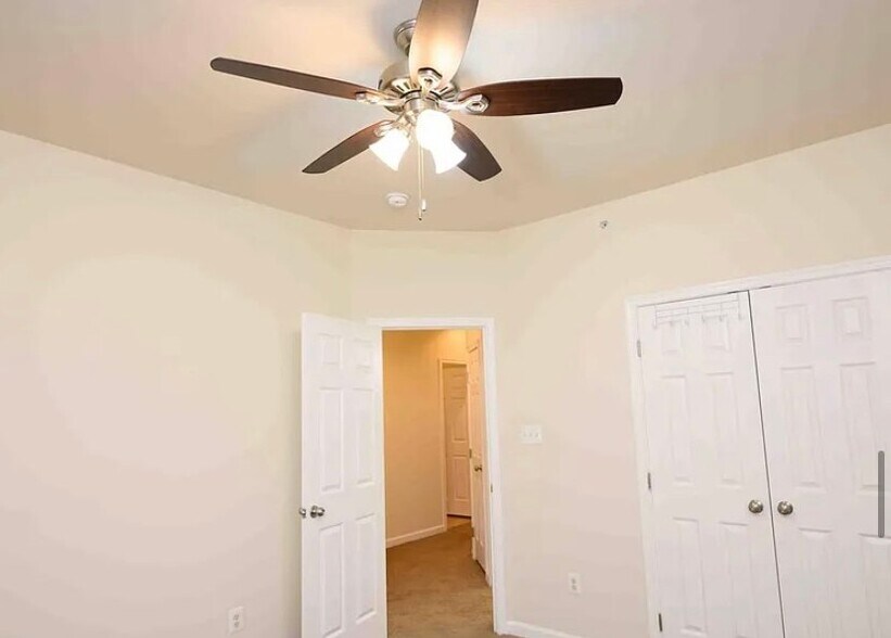 Building Photo - 2691 Sheffield Hill Way