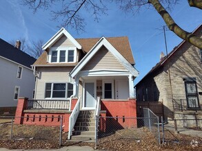 Building Photo - 2545N21stM