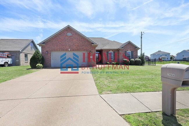 Building Photo - Three Bedroom | Two Bathroom | Newburgh