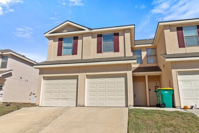 Building Photo - 10714 Mathom Landing