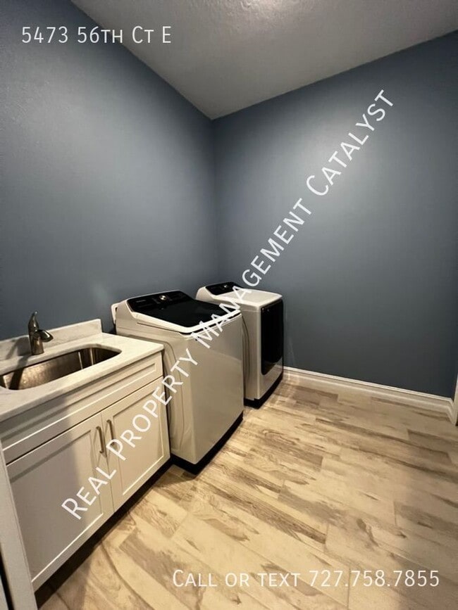 Building Photo - 5473 56th Ct E