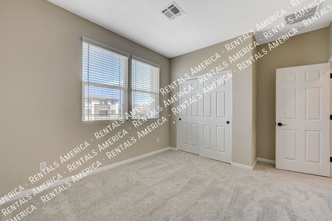 Building Photo - 4554 Cloudrest Peak St