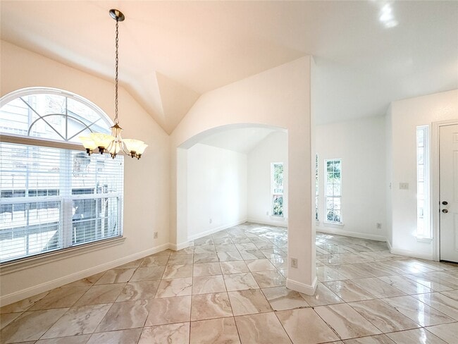 Building Photo - 18126 Golden Falls Ln