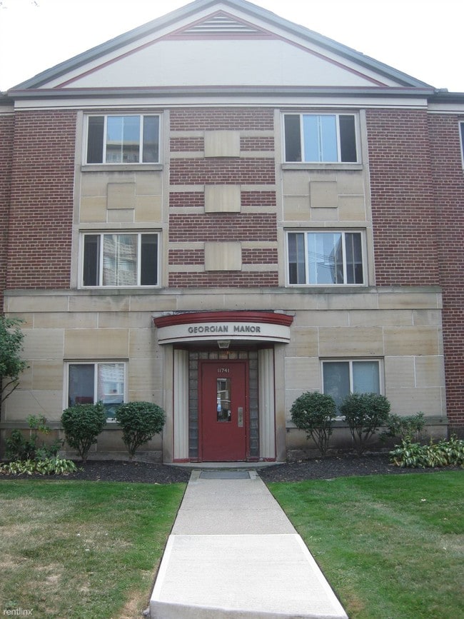 Primary Photo - 11741 Edgewater Dr