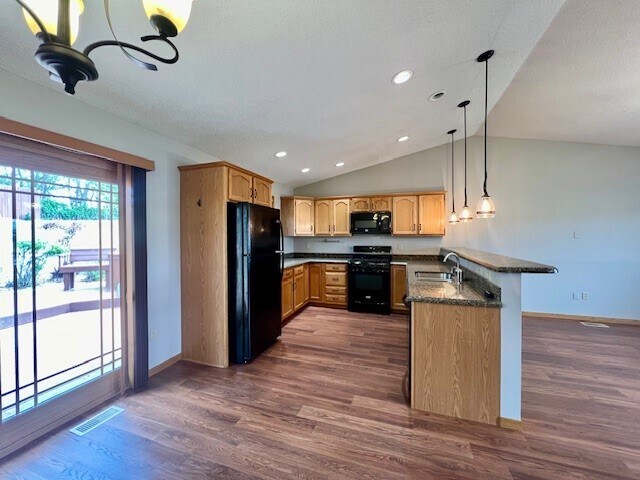 Building Photo - 1028 Park Hill Ct