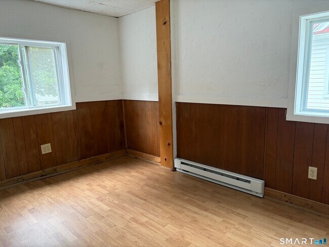 Building Photo - 476 Park Ave
