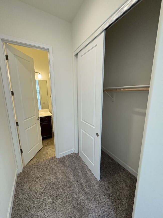 Building Photo - Dove Mountain 4 bedroom with Den 3,277 sq ...