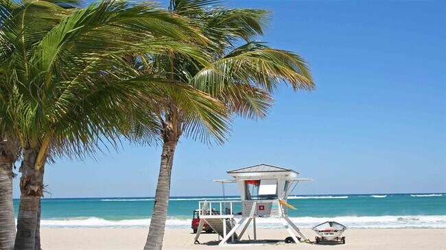 Building Photo - 321 SE 15th Ave