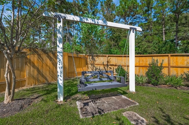 Building Photo - 381 Andes Dr