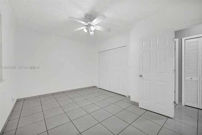 Building Photo - 451 E 37th St
