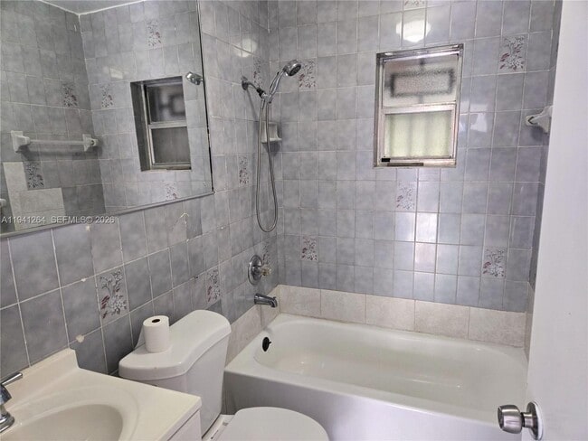 Building Photo - 3475 SW 27th St