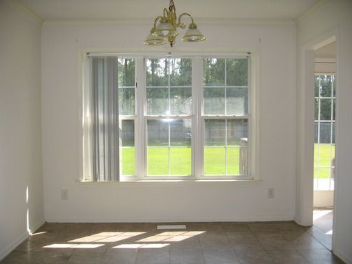 Building Photo - 906 Huff Dr