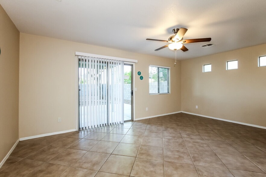 Building Photo - 17423 W Watson Ln