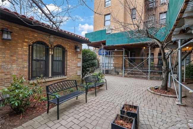 Building Photo - 148-09 Northern Blvd