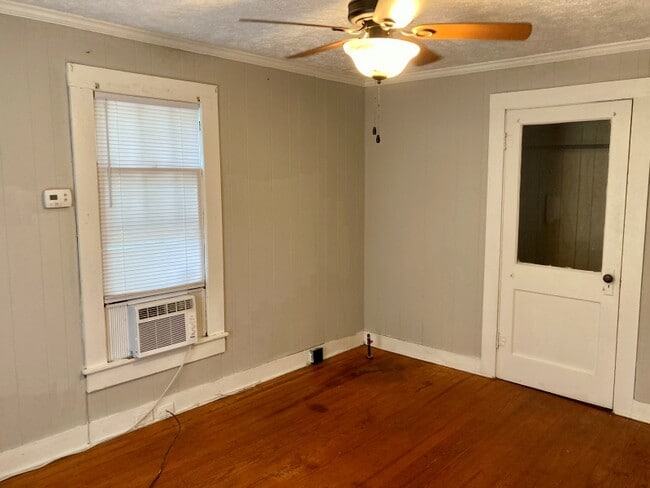 Building Photo - 427 Fairmont Ave