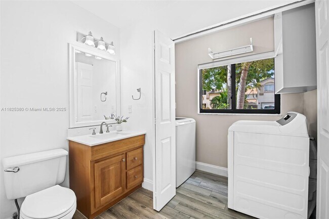 Building Photo - 11293 Rhapsody Rd