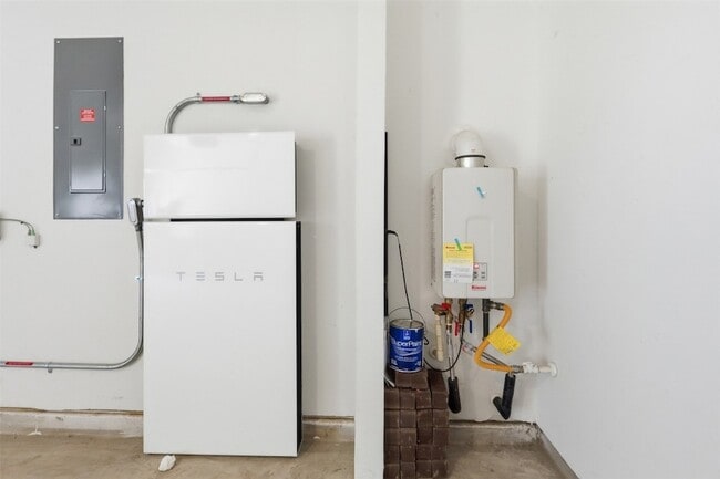 Building Photo - 14280 Big Bnd Dr