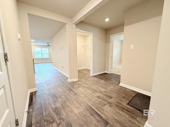 Building Photo - 8164 Irwin Loop